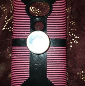 Cellphone case with pop socket